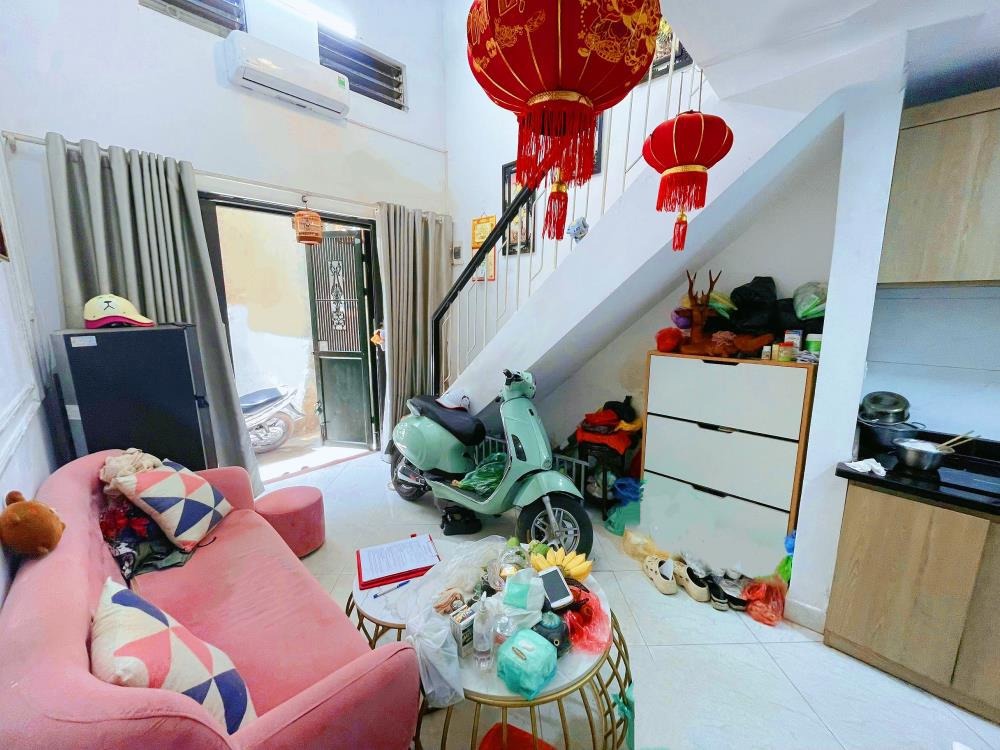 Bán nhà Tôn Đức Thắng, Đống Đa: 4 Tầng, Ngõ Thông, 25m², Giá Tốt
