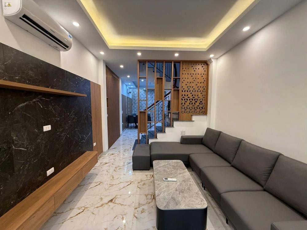 Bán Nhà Liên Mạc - 45m² x 5 Tầng - Giá 6 Tỷ - Gần THPT Thượng Cát