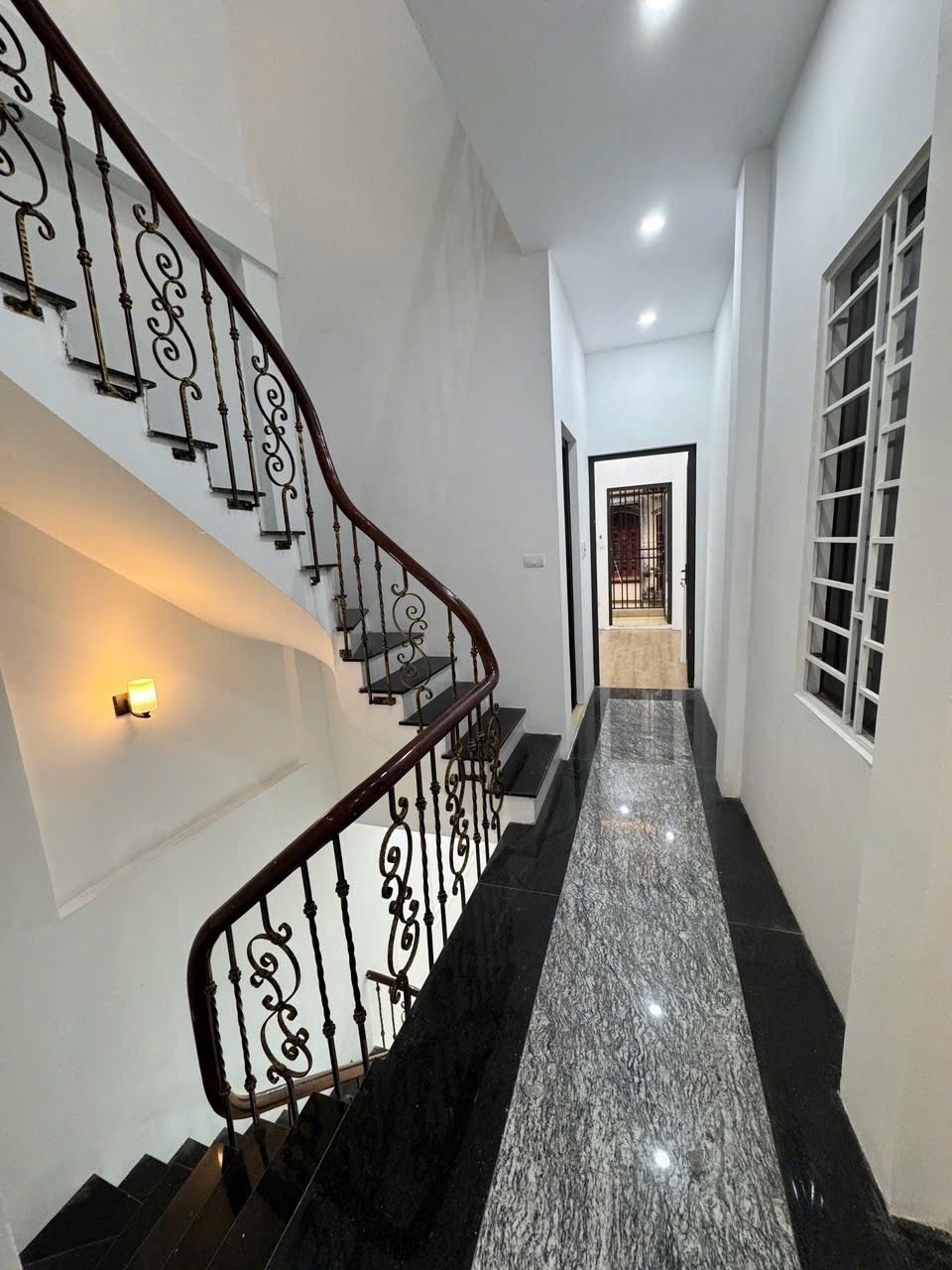 Bán nhà 43m2 Nguyễn Đức Cảnh 6 tỷ 6 - Gần Ô Tô, 5 Phòng Ngủ