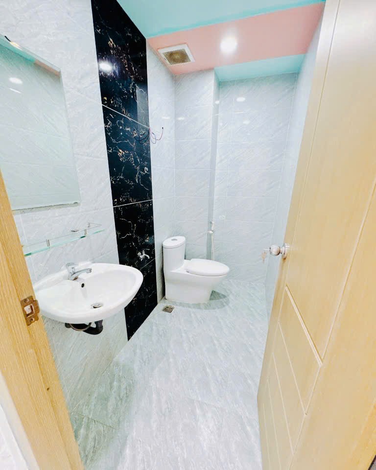 🌟 Siêu phẩm nhà 3 tầng trung tâm Quận 7 - Giá Tốt - Vị Trí Đắc Địa