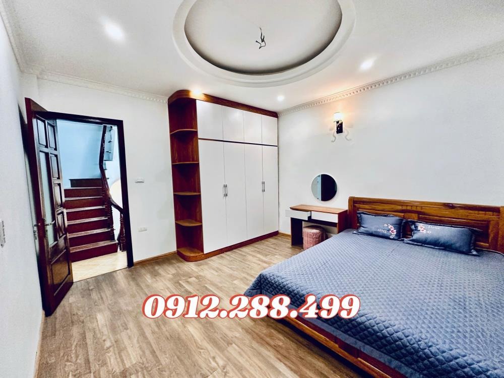Bán Nhà Đại La, Hai Bà Trưng: 36m², 5 Tầng, 7.2 Tỷ - Vị Trí Đẹp