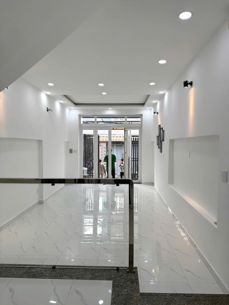 Nhà 3 Tầng Gò Vấp - Vị Trí Đắc Địa, Giá Tốt - Không Cần Sửa