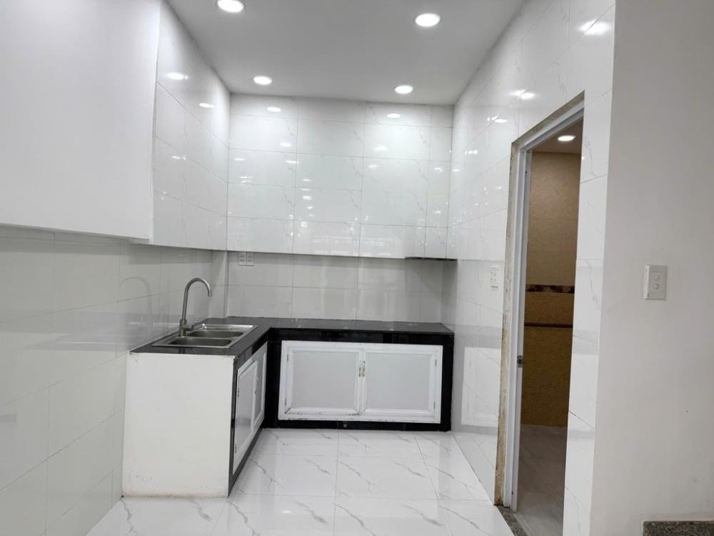 Nhà 3 Tầng Gò Vấp - Vị Trí Đắc Địa, Giá Tốt - Không Cần Sửa