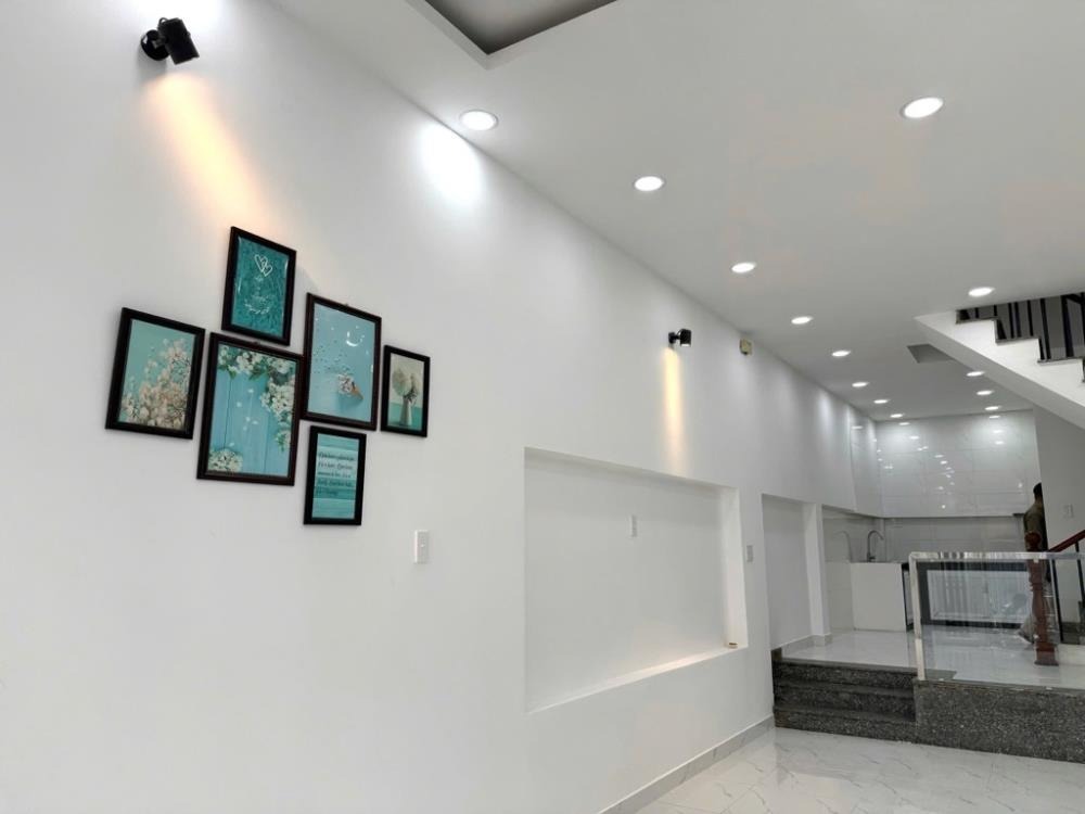 Nhà 3 Tầng Gò Vấp - Vị Trí Đắc Địa, Giá Tốt - Không Cần Sửa