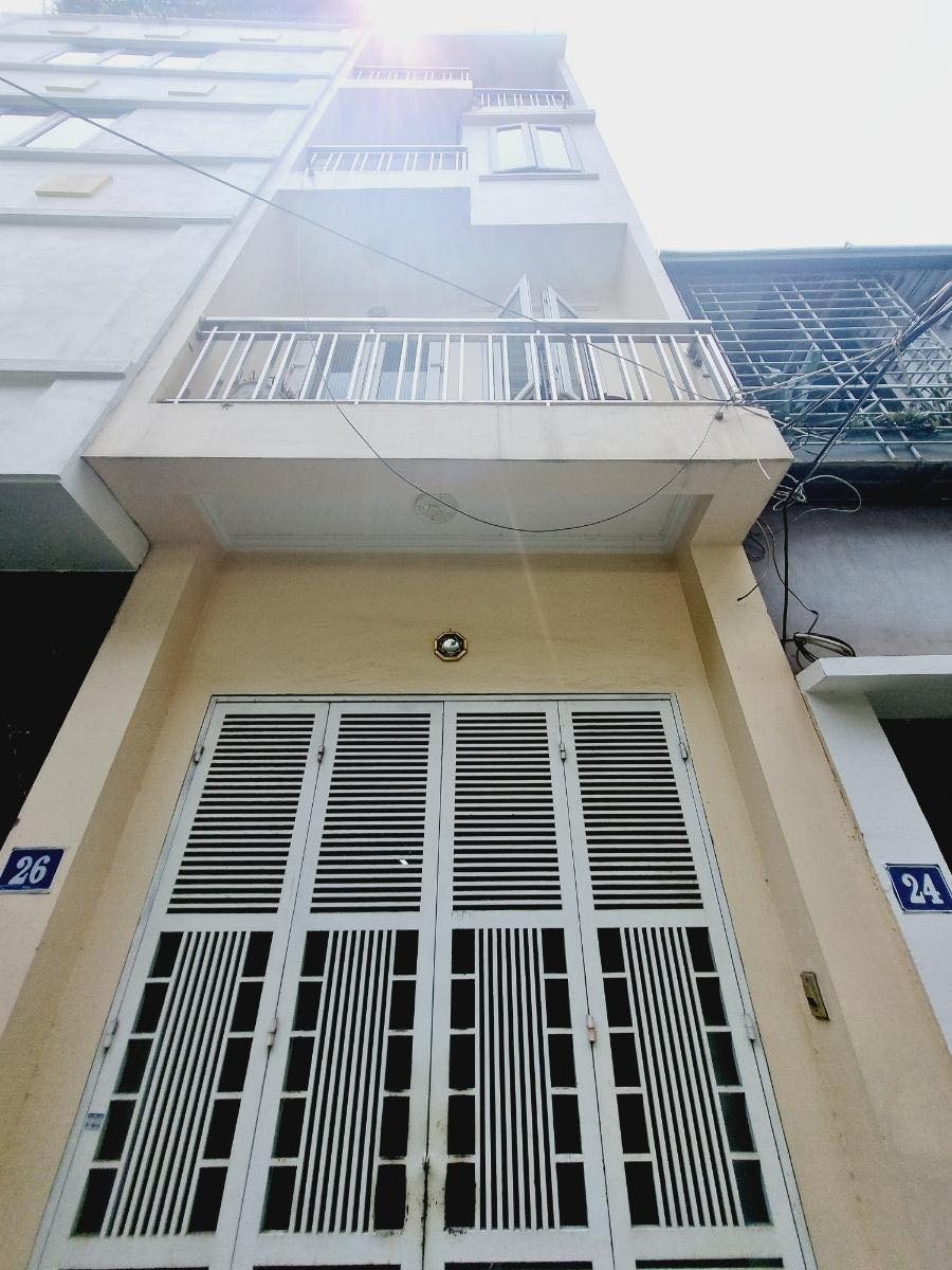 Cầu Am Vạn Phúc: Nhà 4 Tầng, 34m², Giá 6.95 Tỷ - Vị Trí Đắc Địa