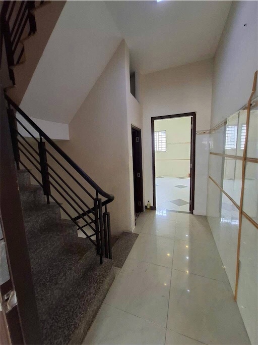 Bán nhà trung tâm Quận 8 - 4 Phòng Ngủ, 165m², 3 Tầng - Giá 4.55 Tỷ