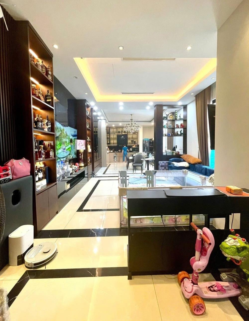 Bán 76m² - 8 Tầng - Mặt Tiền Lý Nam Đế, Hoàn Kiếm - Vị Trí Đắc Địa