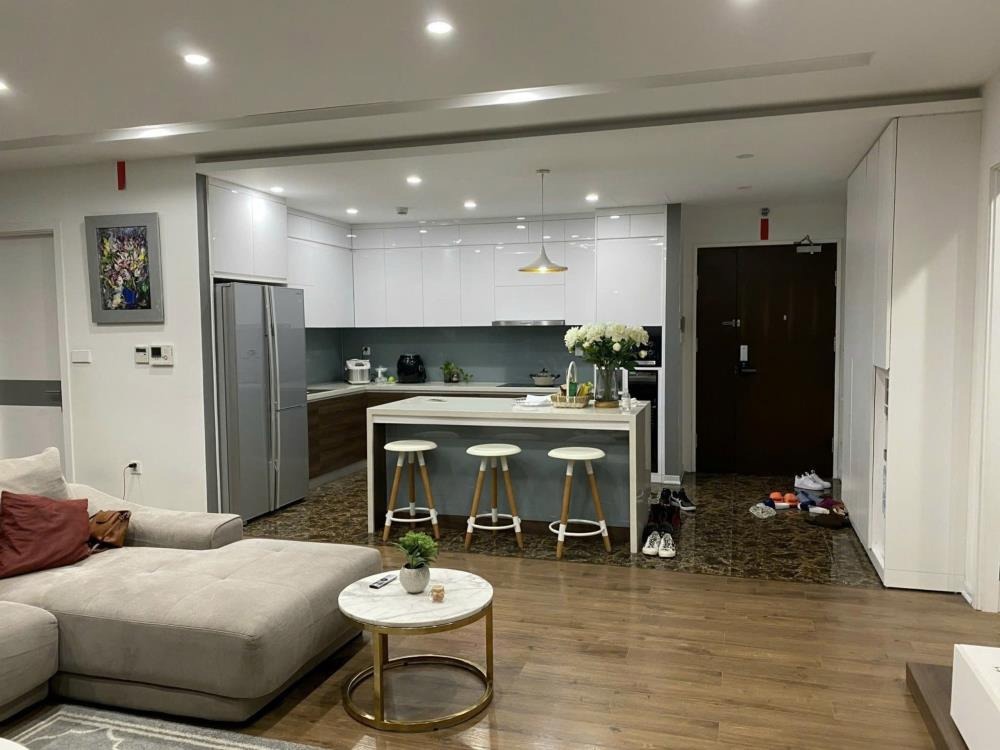 Bán gấp căn hộ 3 ngủ cao cấp tại Hapulico Complex - 131m2, view đẹp, full đồ