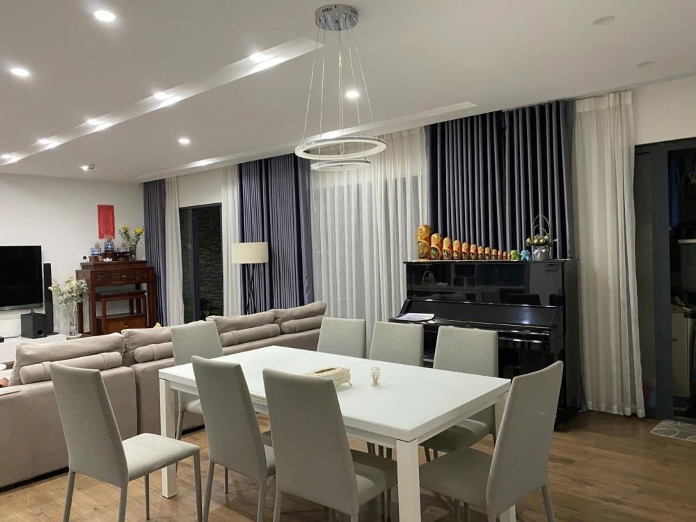 Bán gấp căn hộ 3 ngủ cao cấp tại Hapulico Complex - 131m2, view đẹp, full đồ