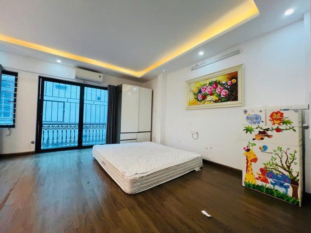 Bán Nhà Hoàng Mai Giá Tốt - 50m2 Full Nội Thất, Ô Tô Đỗ Cổng