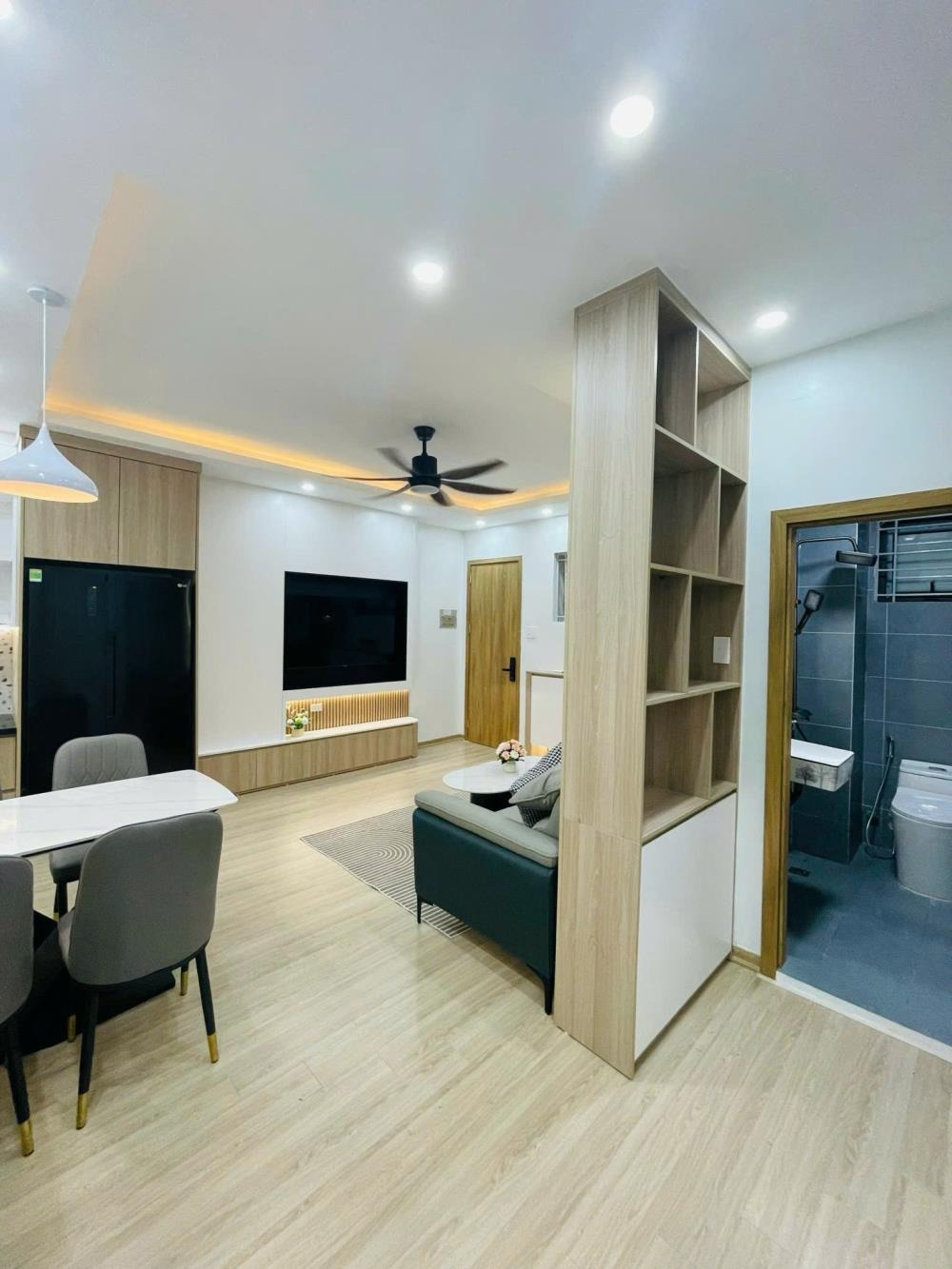 Căn hộ hiếm có - 76m2 - 3PN - Bán đảo Linh Đàm - Giá 4.75 tỷ