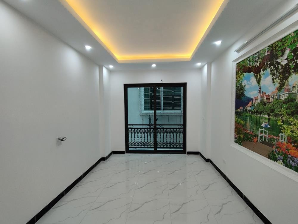 Bán nhà Hà Trì Vị Trí Đẹp, 33m2, 5 Tầng, Giá 5.8 Tỷ - Pháp Lý Sổ Đỏ