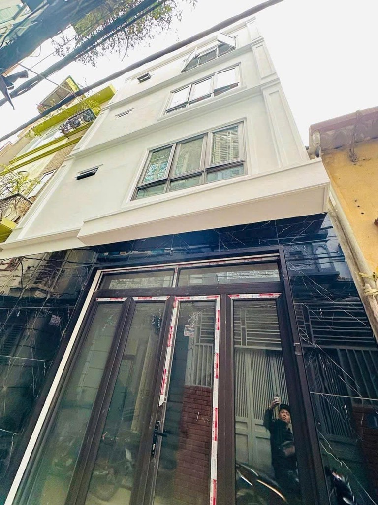 Bán nhà gia quất 5 tầng, ô tô tránh, mới cứng đẹp long lanh