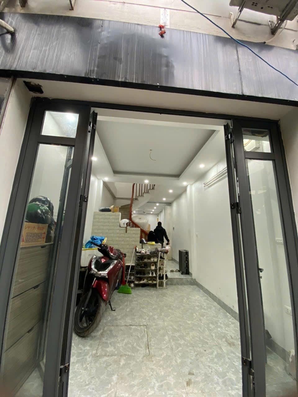 Nhà 4 Tầng Tây Mỗ, Từ Liêm: 40m2, Giá Tốt, Đỗ Ô Tô Cực Hiếm