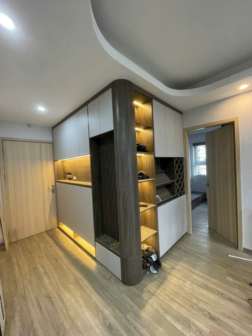 Căn Góc 2PN, 2WC, 80.72m² Tầng 11 Nội Thất Full - Giá Tốt