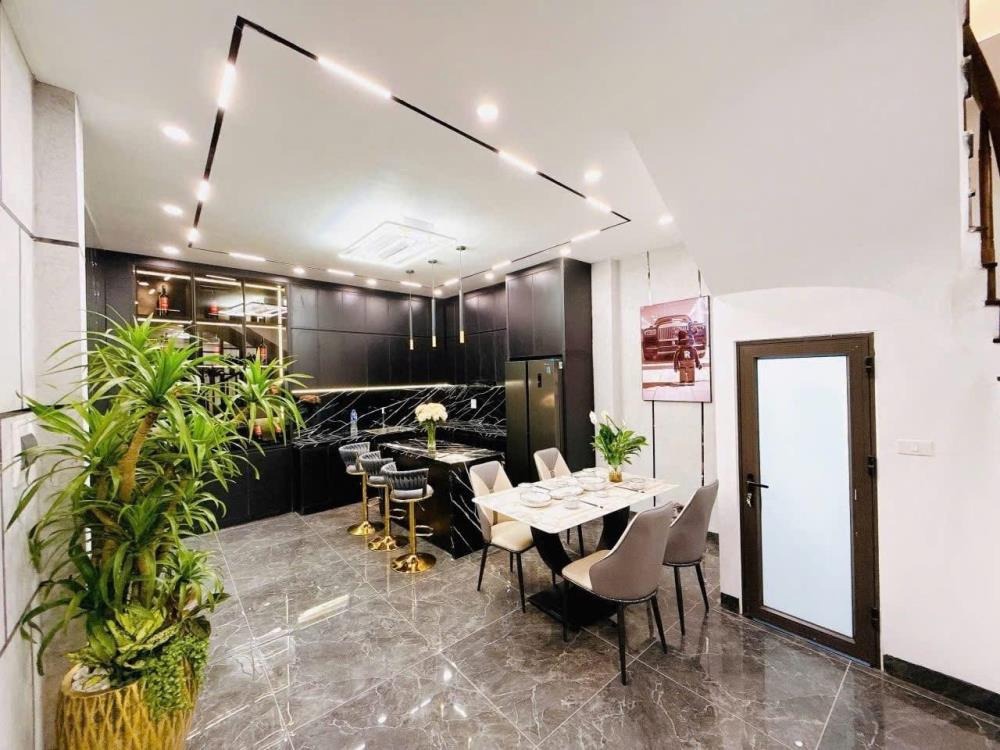 Nhà Mặt Đường Hà Đông: 50m2, 5 Tầng, Kinh Doanh, Giá 1x Tỷ