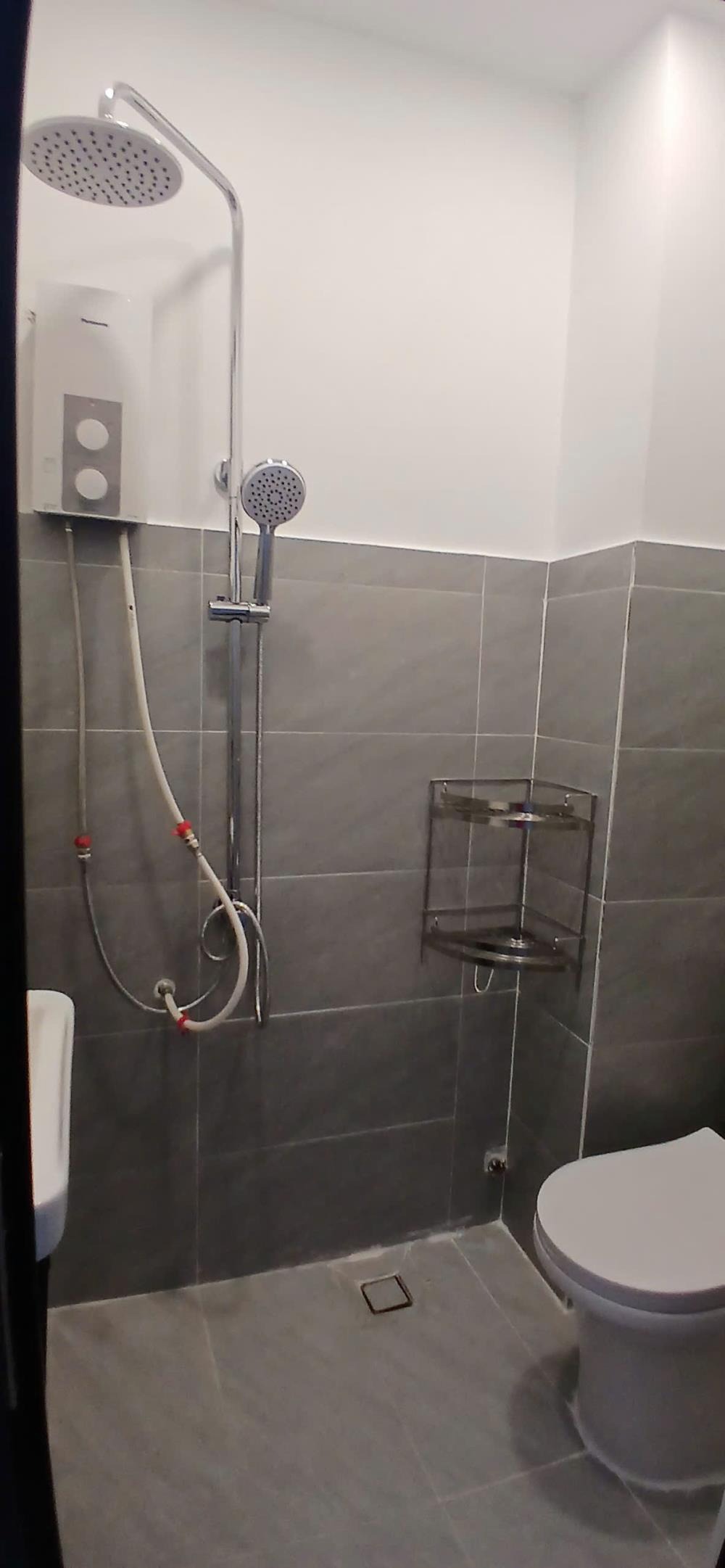 Bán nhà 3 tầng, 7 phòng ngủ, sát Quận 1 - 7.2 tỷ