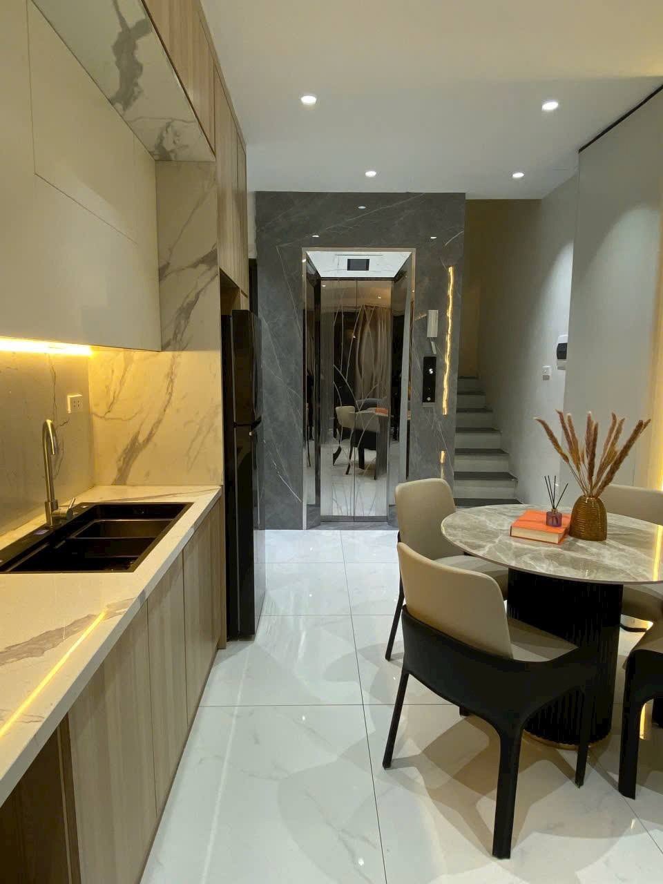 Biệt Thự Luxury 5 Tầng, Thang Máy, Full Nội Thất - Trung Tâm Hà Đông