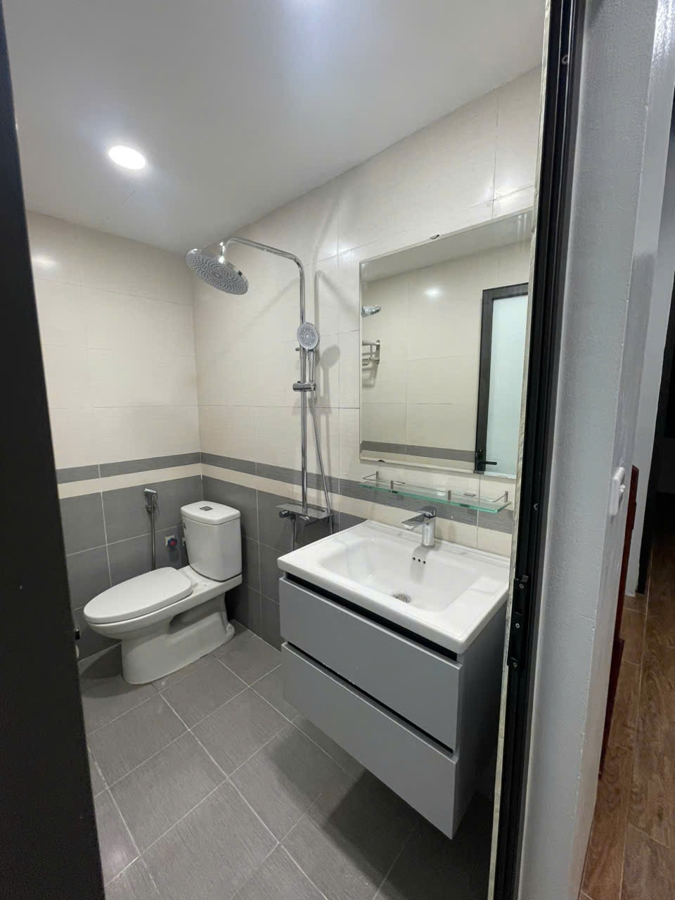 Dương Nội Hà Đông: Siêu phẩm 5 tầng xây mới 40m2 - Giá 5.5 tỷ