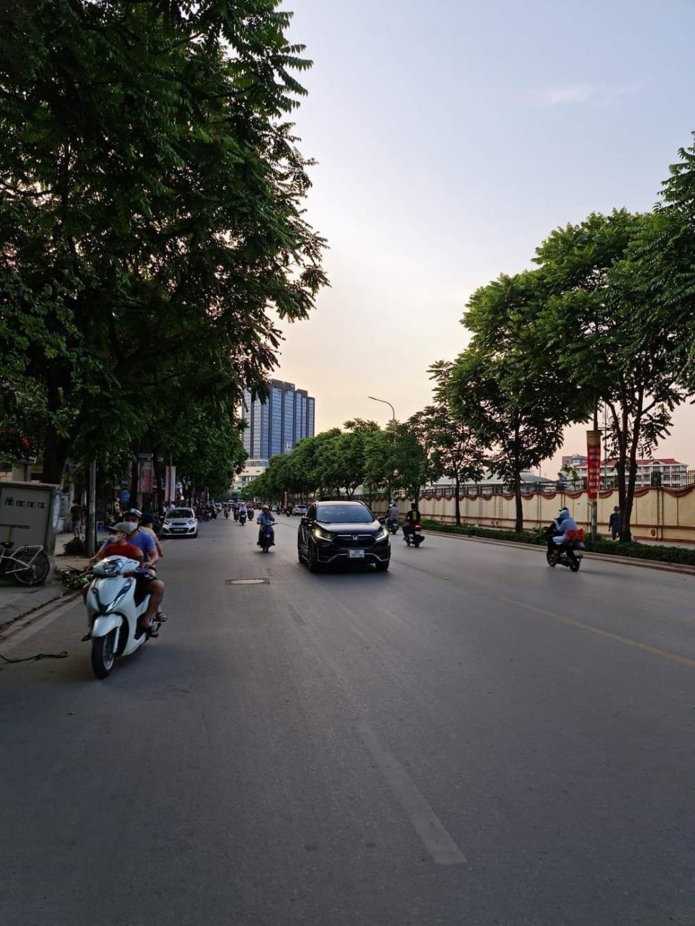 Bán nhà phân lô Lê Trọng Tấn, Thanh Xuân - 65m², 5 tầng, thang máy, giá 19.5 tỷ