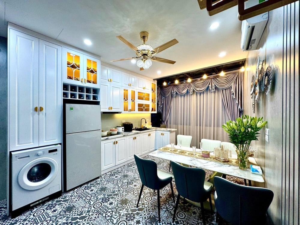 Siêu phẩm Lương Định Của: Căn hộ 4 tầng, nội thất full, thang máy, gần phố