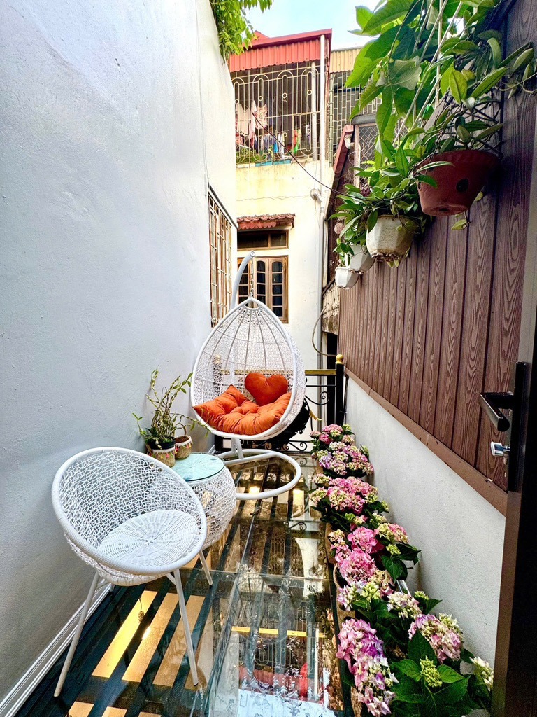 Siêu phẩm Lương Định Của: Căn hộ 4 tầng, nội thất full, thang máy, gần phố