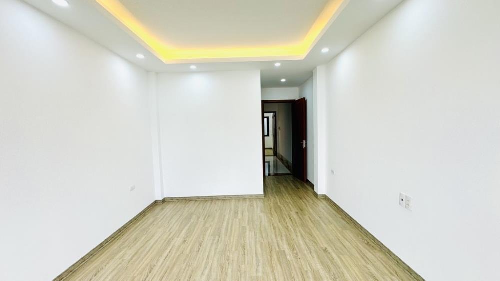 Nhà 5 Tầng, Thang Máy, Nội Thất Cơ Bản - Giá Chỉ 9.5 Tỷ Tại Khu TĐC Thanh Am