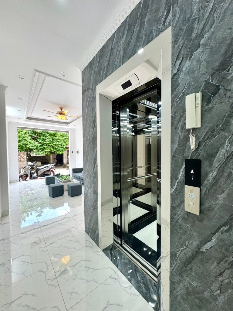 Nhà 5 Tầng, Thang Máy, Nội Thất Cơ Bản - Giá Chỉ 9.5 Tỷ Tại Khu TĐC Thanh Am