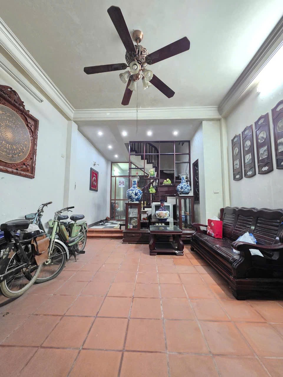 Bán nhà Bạch Mai giá 11 tỷ - 57m2, ngõ thoáng, gần phố