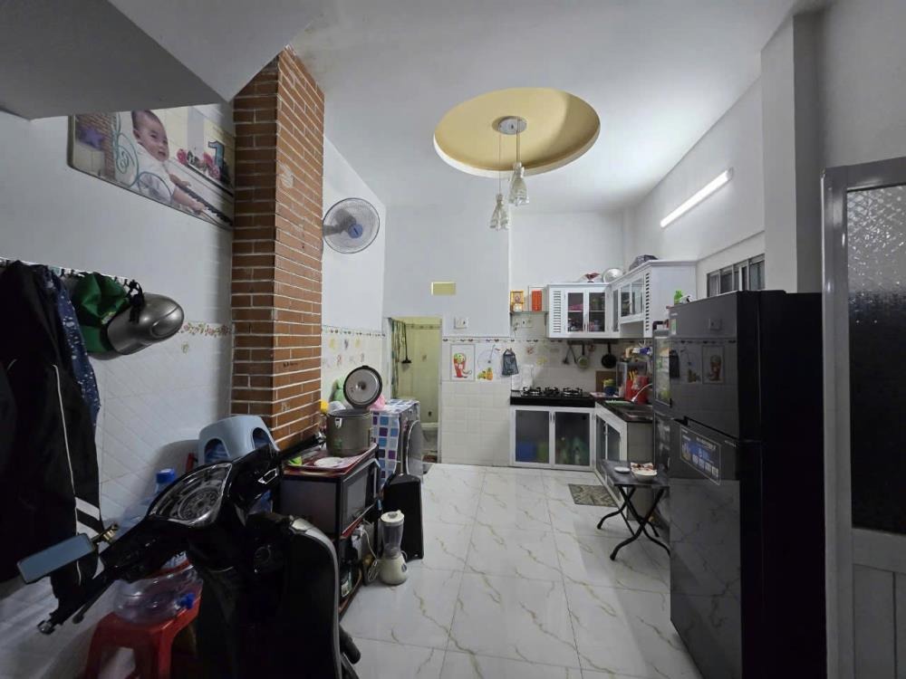 Bán nhà 2 lầu, 4 phòng ngủ Quận 8 - Giá 5.78 tỷ
