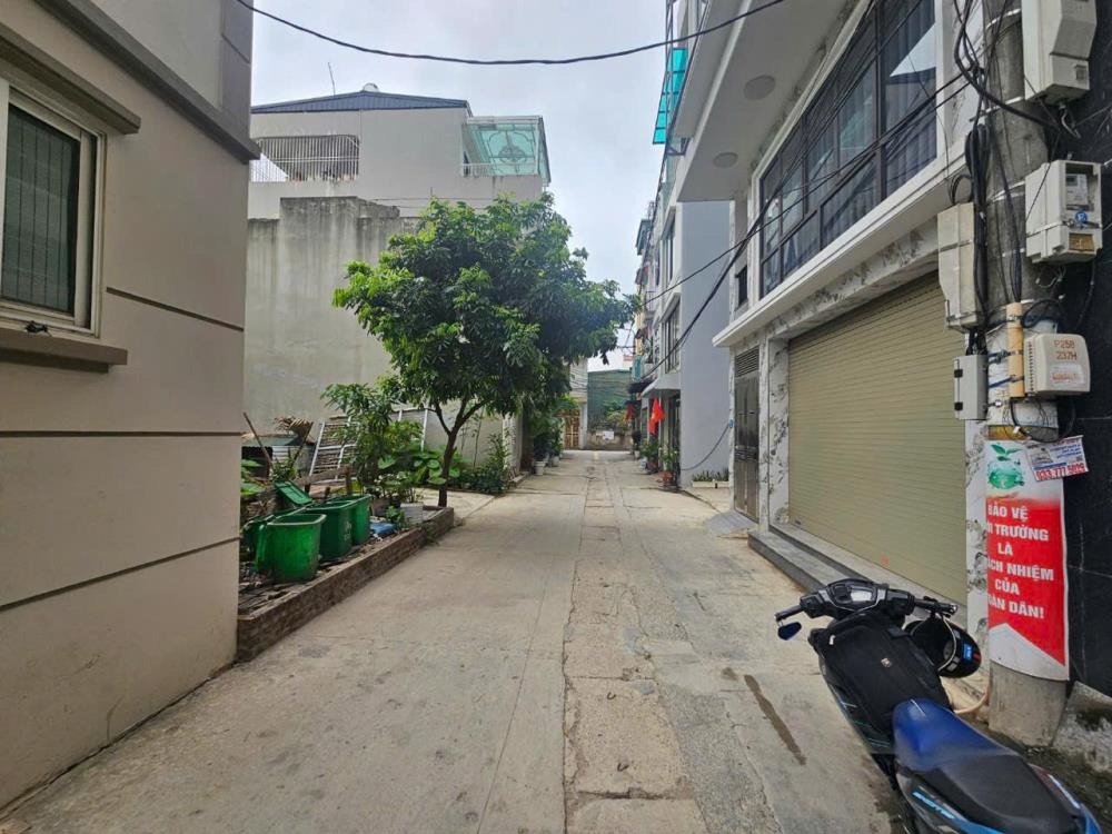 Bán đất phân lô cán bộ - 50m2, mặt tiền 4.5m, ô tô vào nhà, giá 8 tỷ