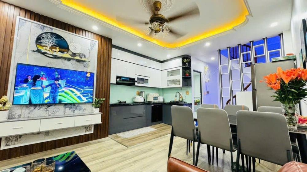 Nhà Phố Nhổn Góc Ô Tô - 6 Tỷ Full Nội Thất, 5 Tầng