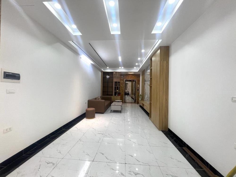 Bán Nhà Phùng Chí Kiên - 6 Tầng, Thang Máy, Ô Tô Vào, Giá Tốt