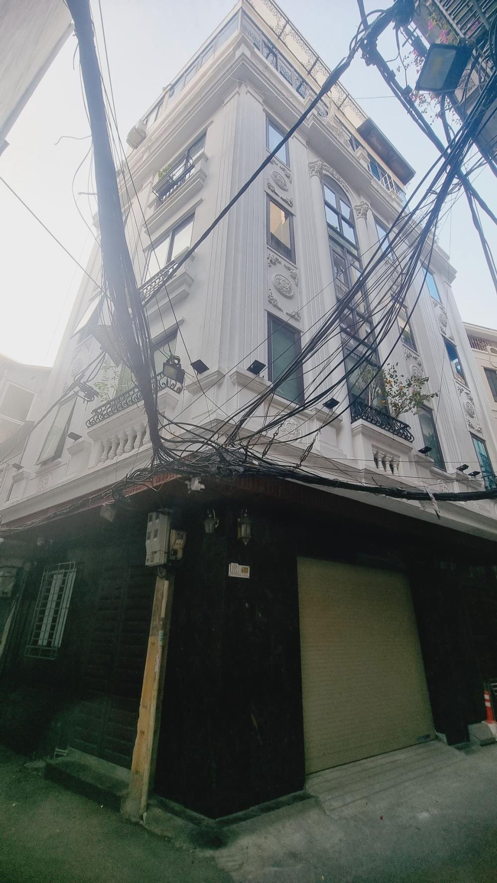 Lô Góc Hàng Độc - Nhà Chùa Láng 6 Tầng, Thang Máy, Ô Tô Vào Nhà - Giá 10 Tỷ