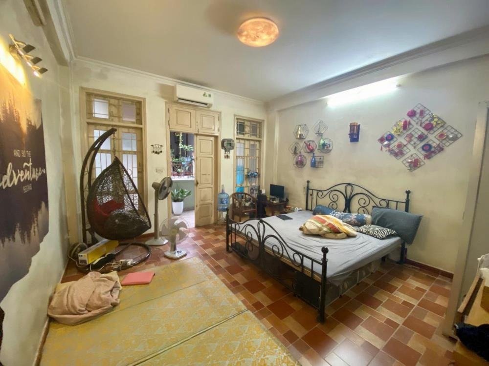 Bán gấp nhà phố Phạm Văn Đồng 45m2, 4 tầng, giá 12.6 tỷ - Vị trí đẹp, tiềm năng lớn