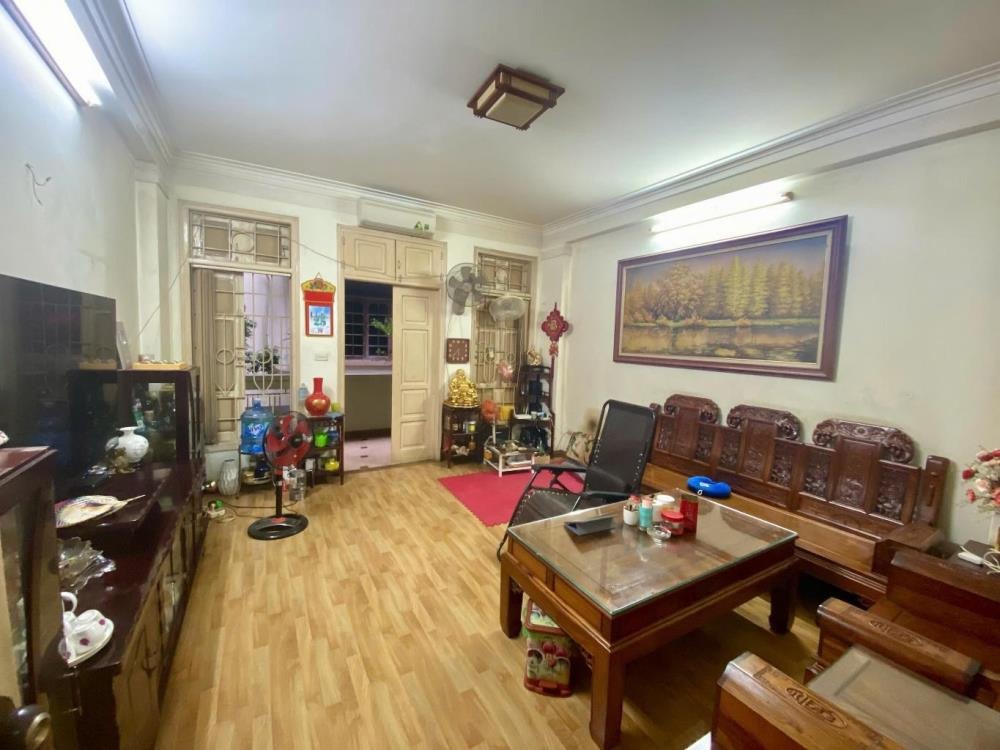 Bán gấp nhà phố Phạm Văn Đồng 45m2, 4 tầng, giá 12.6 tỷ - Vị trí đẹp, tiềm năng lớn