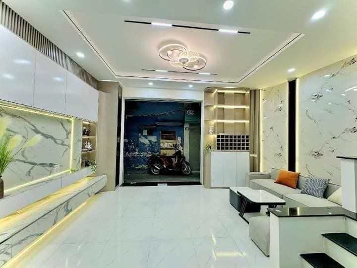 Nhà đẹp Trung Liệt, 38m², Thang Máy, Ngõ Thông, Full Option, Sổ Nở Hậu