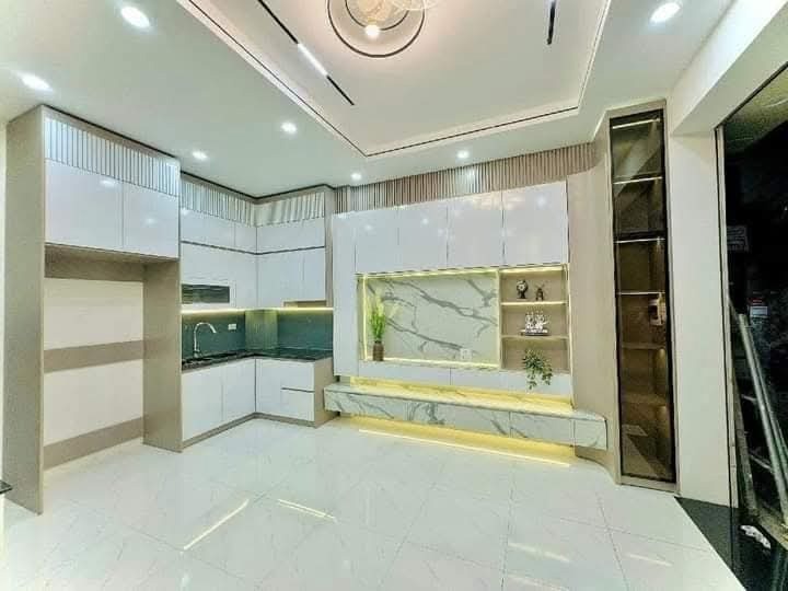 Nhà đẹp Trung Liệt, 38m², Thang Máy, Ngõ Thông, Full Option, Sổ Nở Hậu
