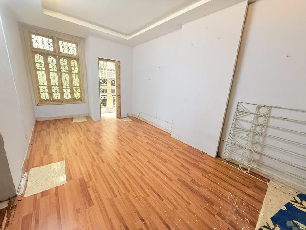 Bán Nhà Phân Lô Ô Tô Kinh Doanh - 36 Nguyên Hồng, Giá Tốt
