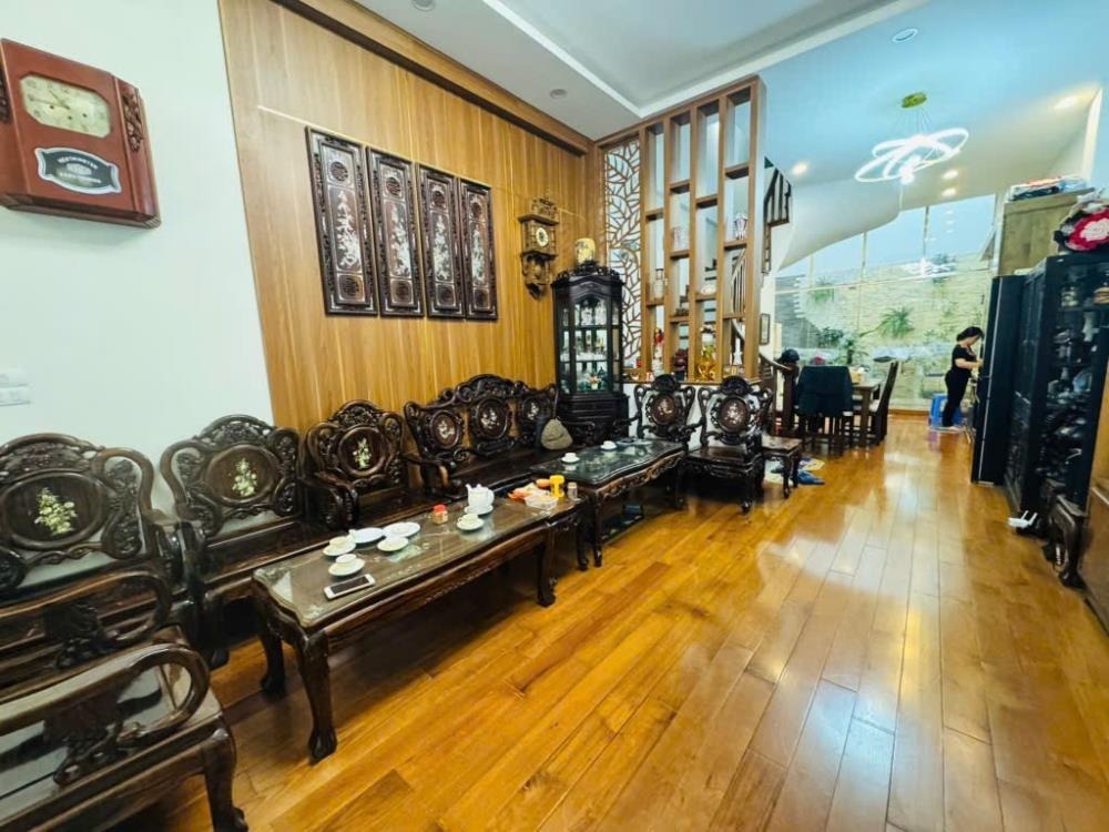 Bán Nhà Phân Lô Đội Cấn - 4 Tầng - 18 Tỷ - Vị Trí Đẹp