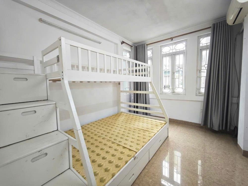 Bán nhà Ba Đình - Vị trí Đỉnh, Gần Lăng Bác, Giá Tốt