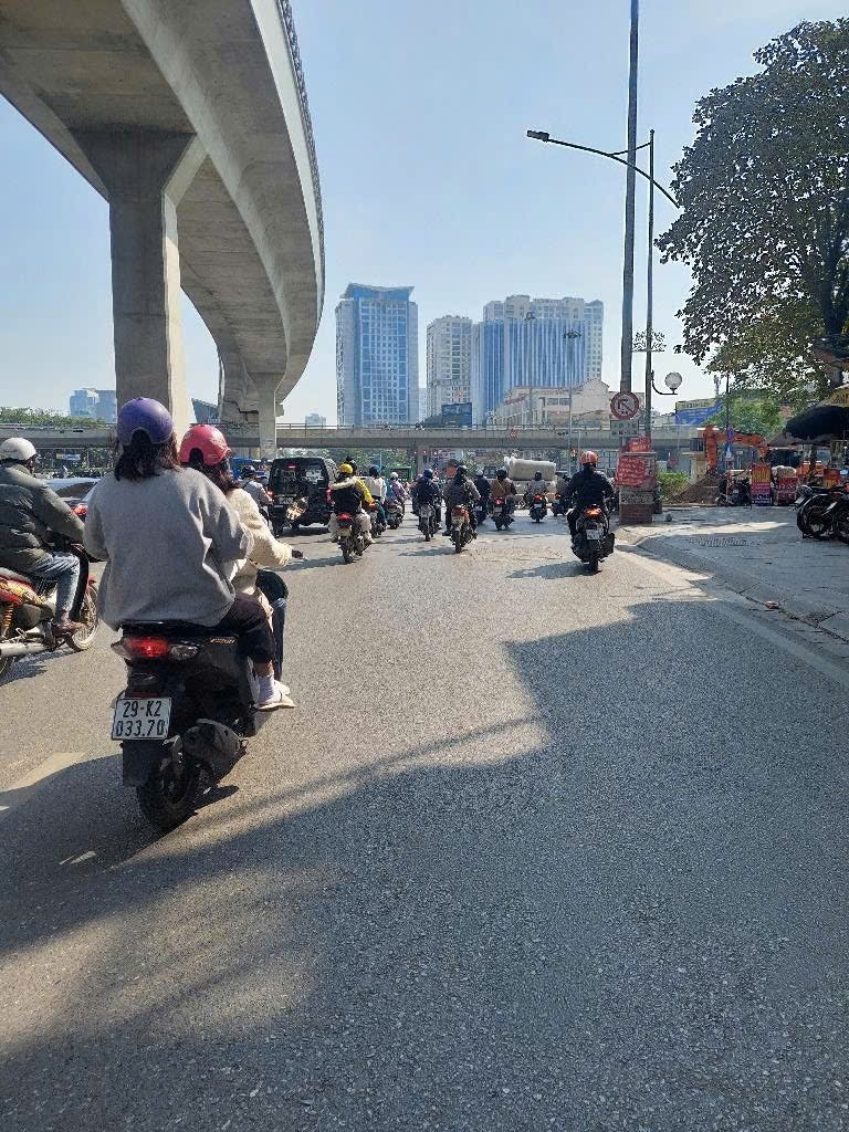 Mặt Ngõ Kinh Doanh Cầu Giấy - 6 Tầng Thang Máy, Vị Trí Đắc Địa