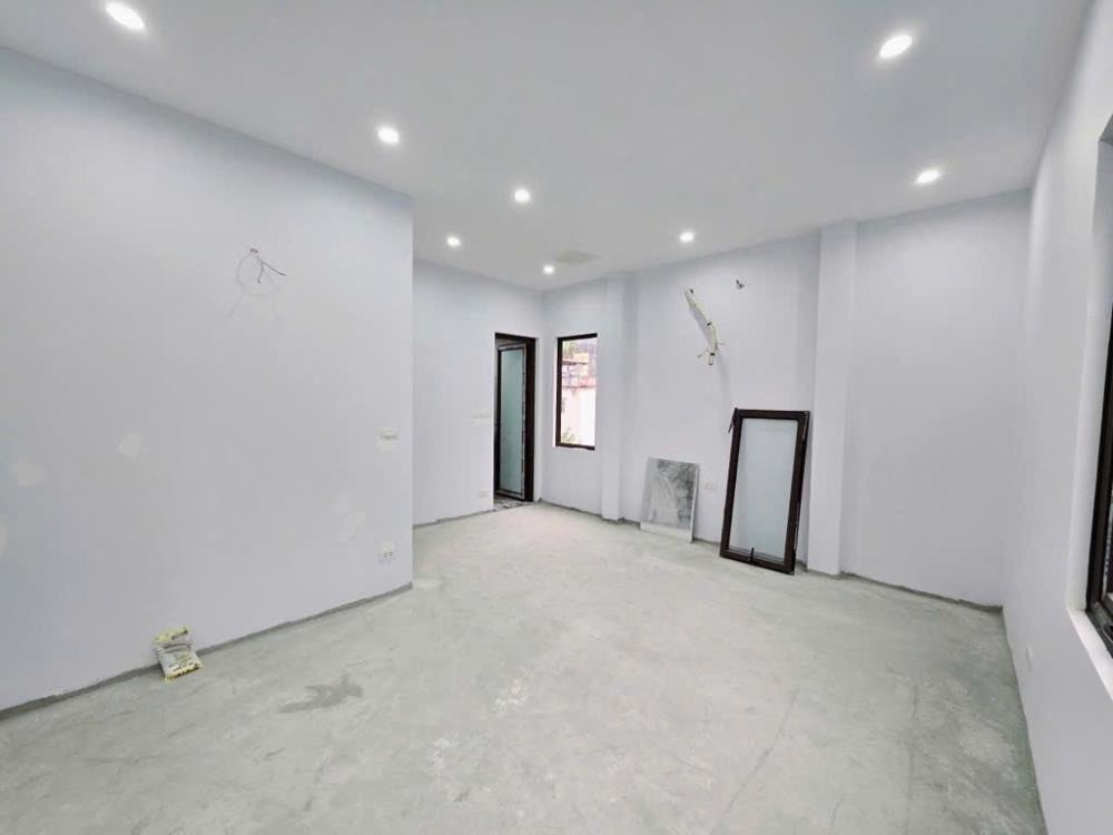 Nhà Đội Cấn Mặt Tiền 5m - Vị Trí Đẹp - Giá Tốt - Ba Đình
