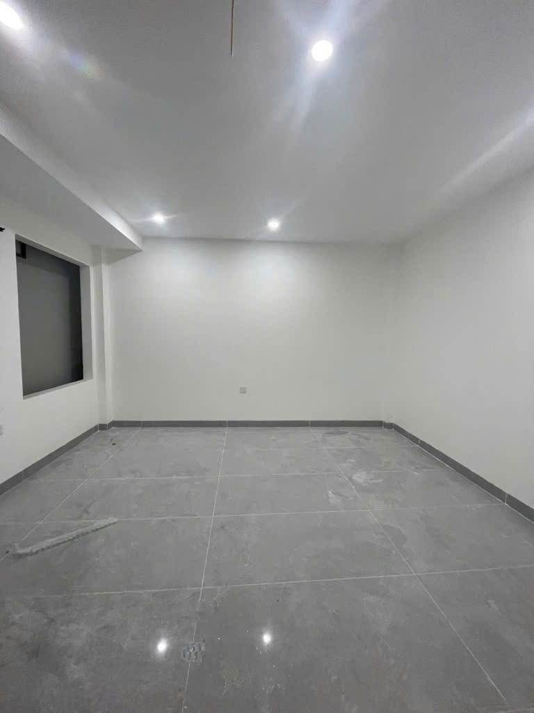 Đầu Tư Sinh Lợi Cao: Tòa Nhà 7 Tầng, Dòng Tiền Ổn Định, Vị Trí Đắc Địa Quận Cầu Giấy