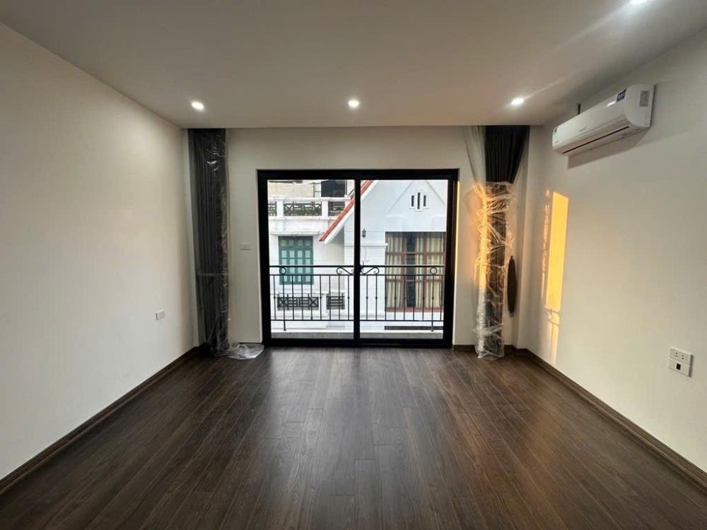 Nhà đẹp Tứ Liên: 5 Tầng Thang Máy, Ngõ Ô Tô, An Sinh Tuyệt Vời | Giá: 9.2 tỷ