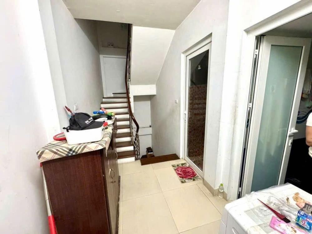 Nhà Góc Hai Thoáng - 1 Bước Hồ Tây - Giá Tốt - Võng Thị
