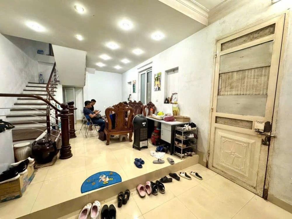 Nhà Góc Hai Thoáng - 1 Bước Hồ Tây - Giá Tốt - Võng Thị