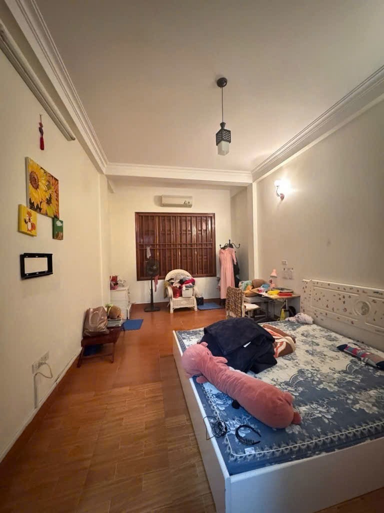 Bán nhà phố Trung Kính: 60m2, 4 tầng, vị trí đẹp, giá 13 tỷ