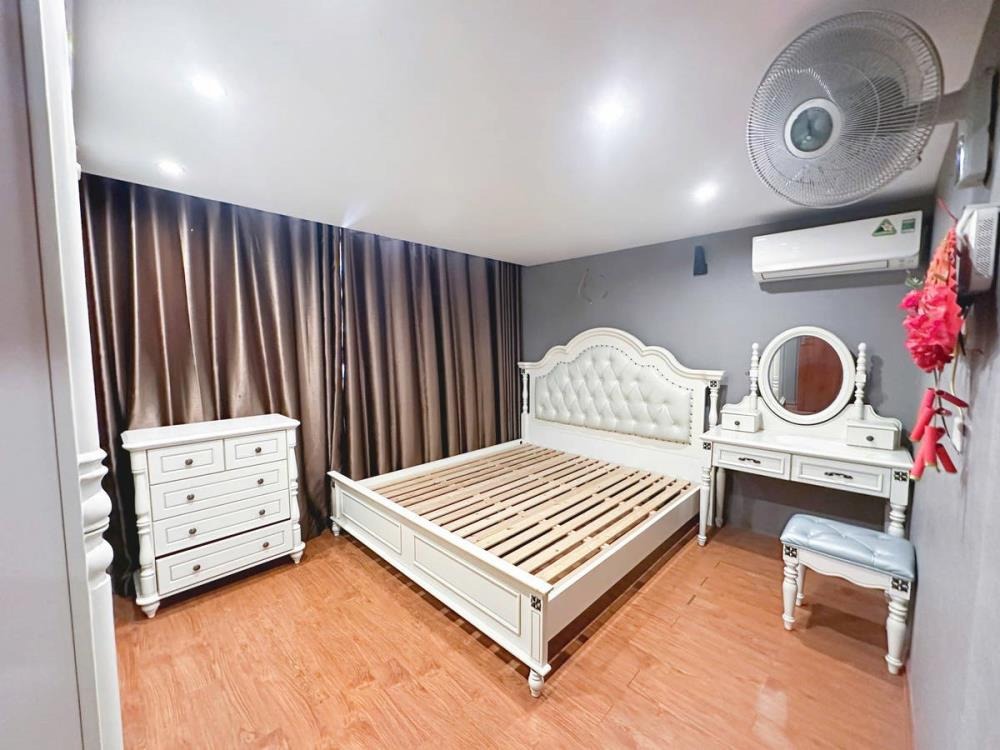 Bán Căn Hộ 2PN, 4.8 Tỷ - Trần Huy Liệu, Ba Đình - Full Nội Thất Cao Cấp