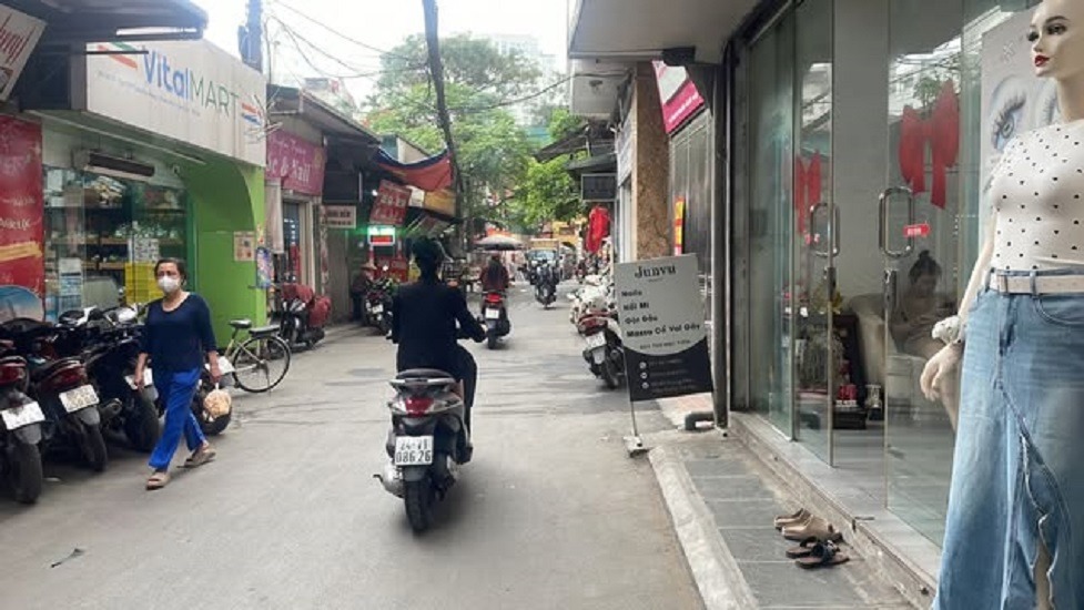 Nhà đẹp 4 tầng, 55m2, Trung Kính, Cầu Giấy: Sân rộng, 20m ra ô tô